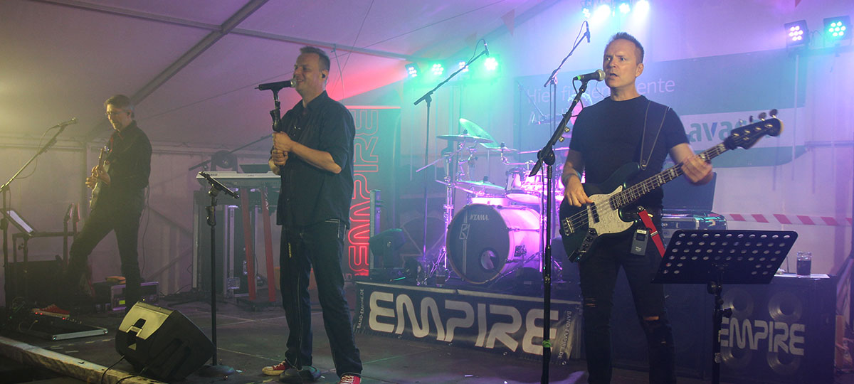 Auftritt der Band EMPIRE