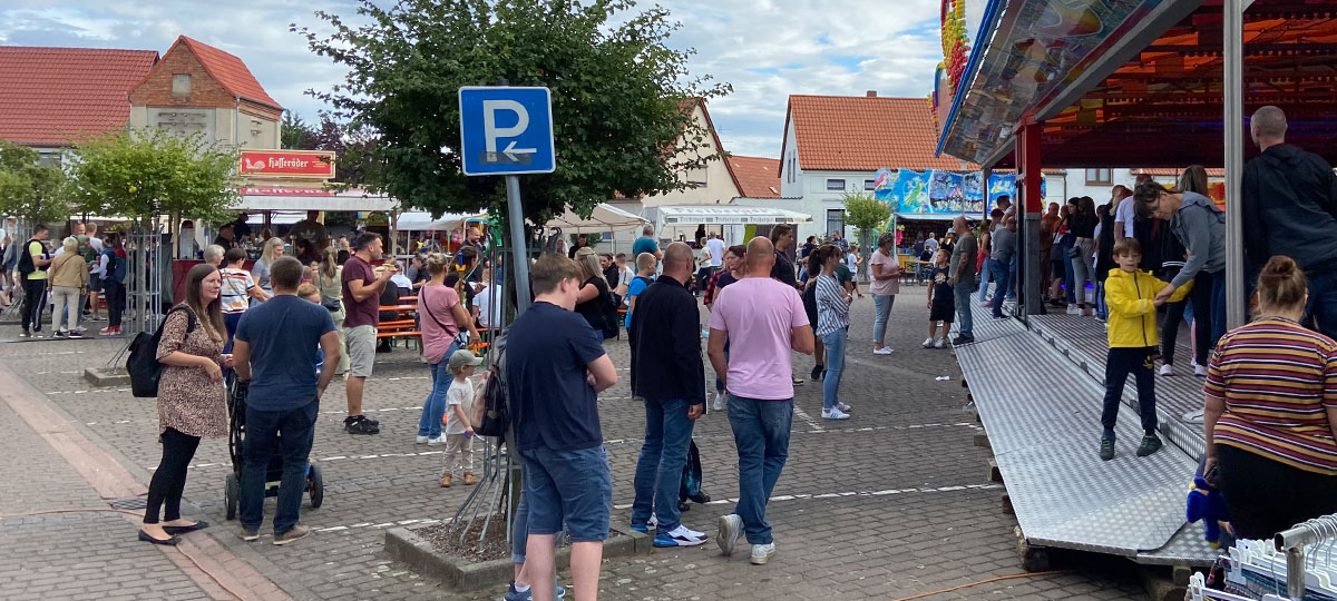 Besucher auf dem Marktrplatz