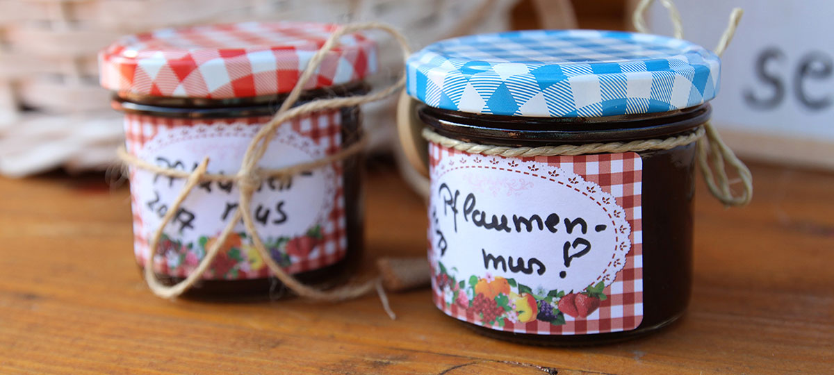 Pflaumenmusgläser